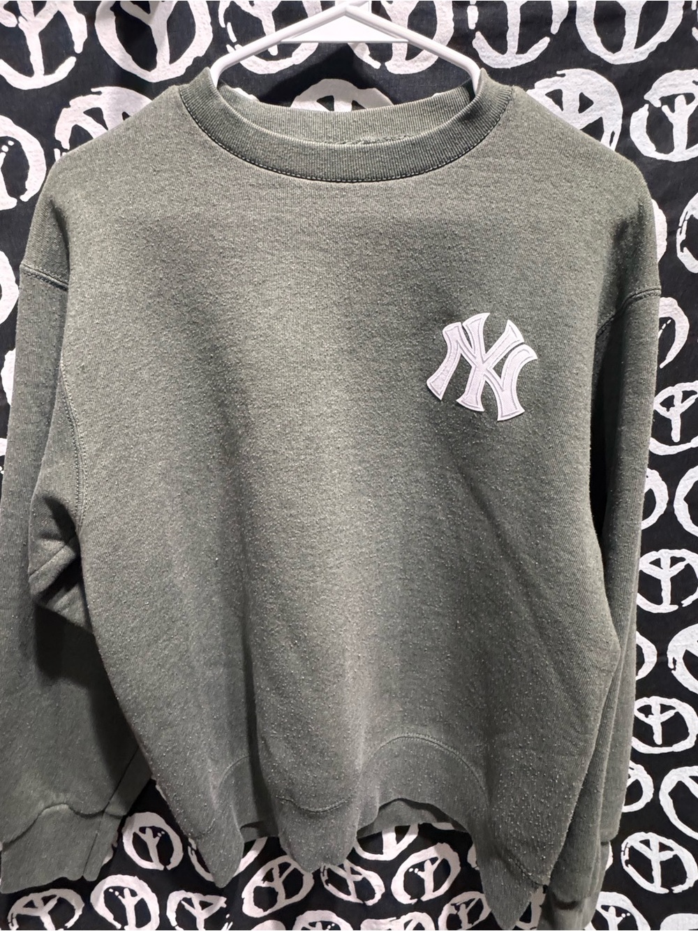NY Yankees Olive Green Crewneck Sweatshirt